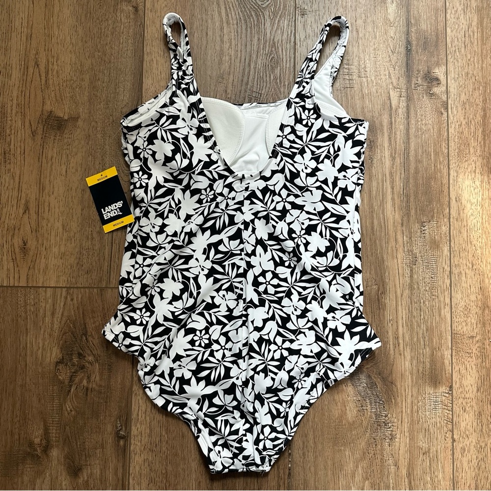 NWT! Land’s End Women’s Swimsuit, Scoop Neck, Floral, Black/White, Medium‎ - Picture 6 of 10